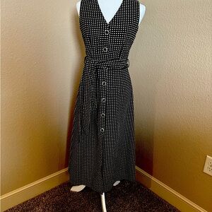 Chloe Dao!  This dress is a classic!  Fit is amazing: stylish and subtle.